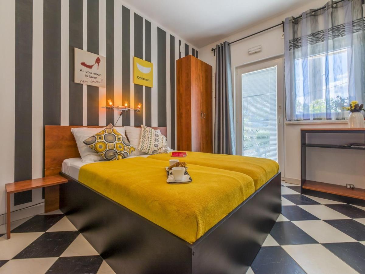 Apartments Rabbit Crikvenica Exterior photo