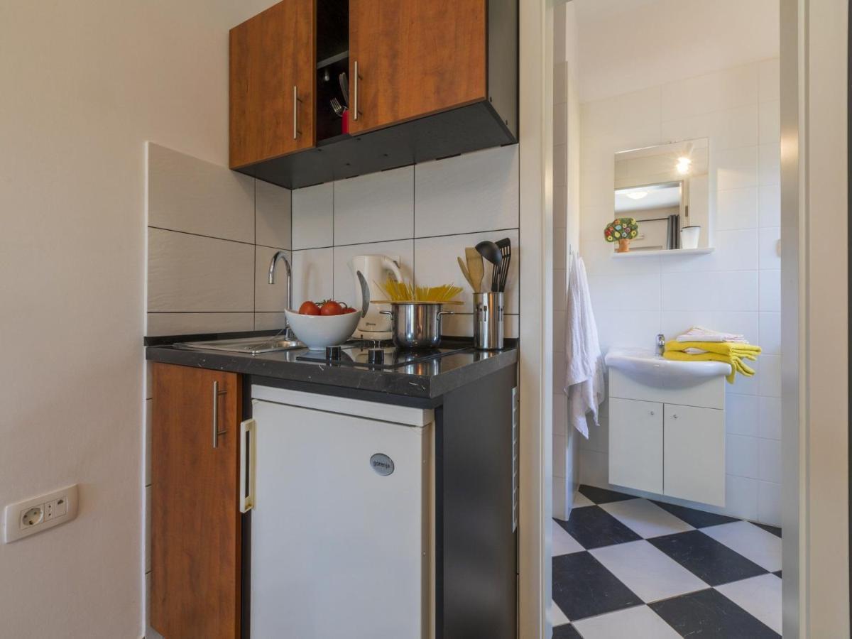 Apartments Rabbit Crikvenica Exterior photo